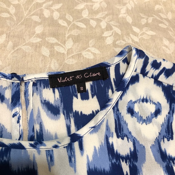 Violet & Claire Cap Sleeve Blouse - Picture 6 of 8